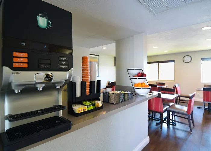 Comfort Inn & Suites Moreno Valley Near March Air Reserve Base